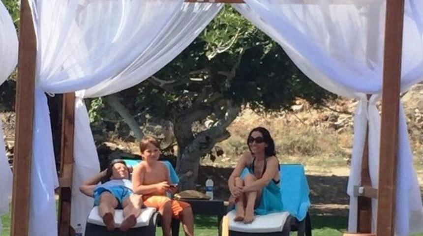 Kaya &Ccedil;ilingiroğlu, &Ccedil;ocukları İ&ccedil;in Ayvalık Ve Bodrum Arasında Mekik Dokuyor