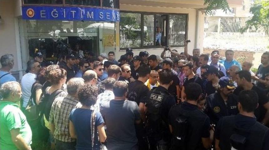 Eğitim-sen Genel Merkezi&rsquo;nde Kobani&rsquo;den Getirilen Yaralılar Yakalandı