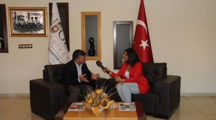 Niğde Belediye Başkanı Faruk Akdoğan, Hilal Yaşar&rsquo;ın Hazırlayıp Sunduğu &rsquo;&rsquo;ilalce Hasbihal&rsquo; Programının Konuğu Oldu