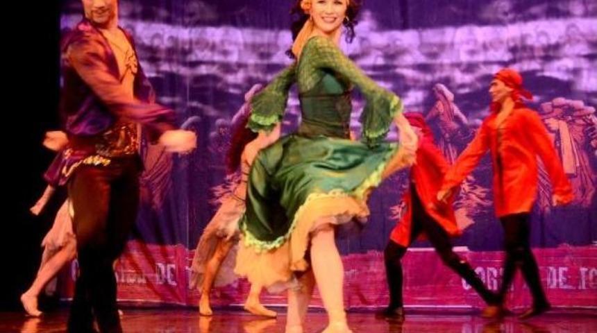 Carmen Balesi Bodrum'da B&uuml;y&uuml;k Ilgi G&ouml;rd&uuml;