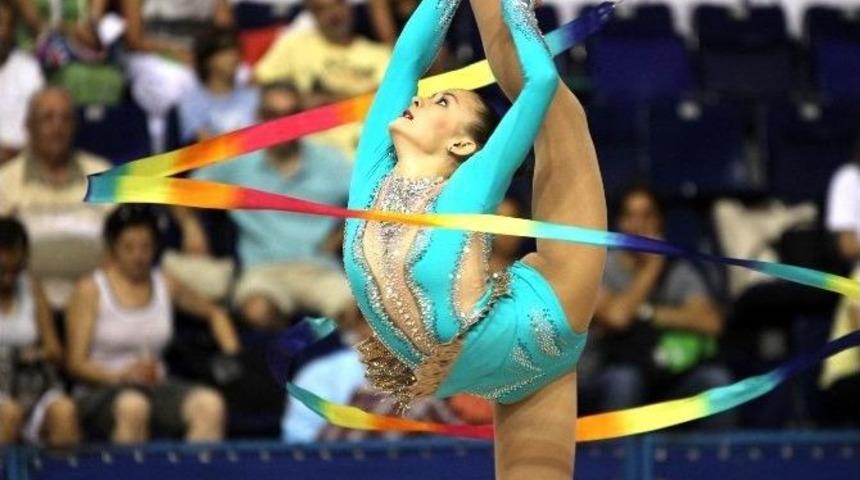 21. Ritmik Cimnastik Turnuvası Başladı