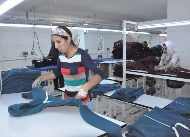 Çözüm Süreciyle Birlike Bitlis’Ten Dünyaya Tekstil Ihracatı