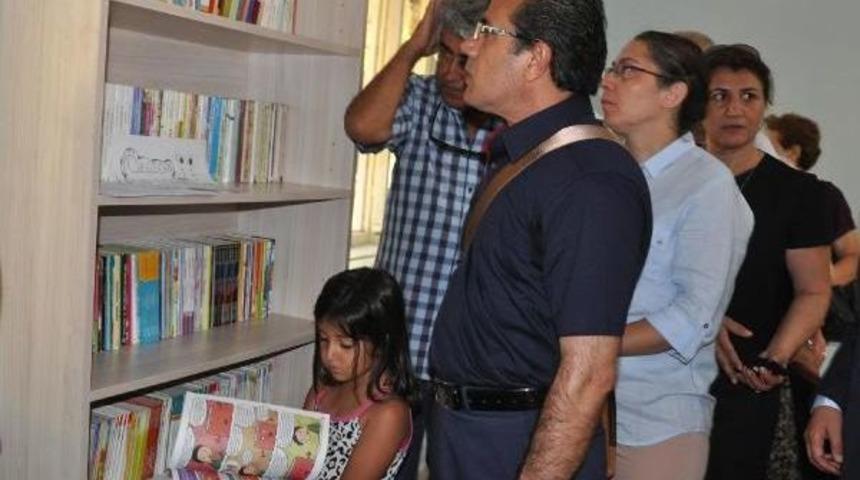 Elazığ'da &Ouml;zgecan Adına K&uuml;t&uuml;phane Ve Yaşam Evi A&ccedil;ıldı