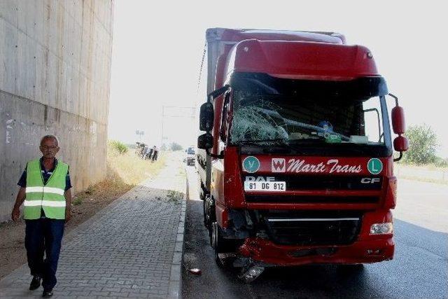 Manisa’da Trafik Kazası: 2 Yaralı
