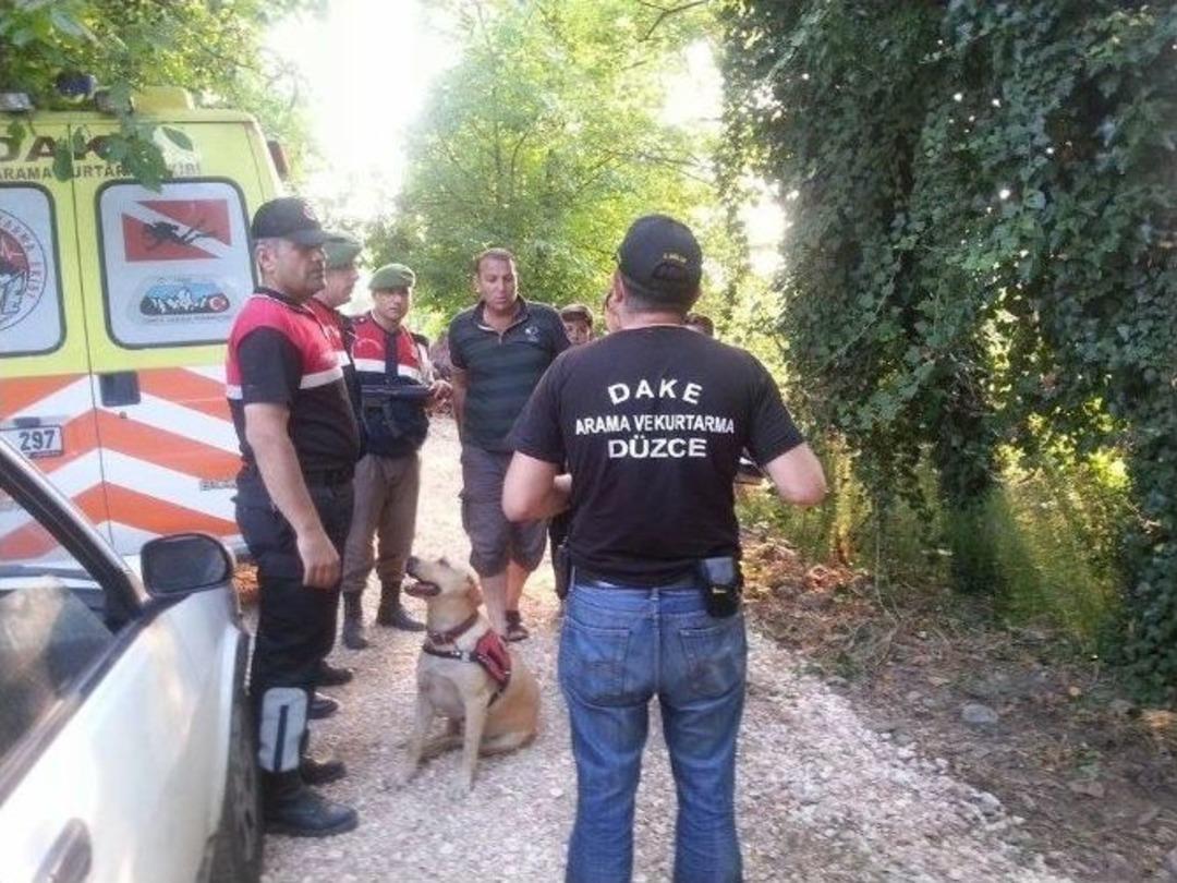 Kayıp Yaşlı Kadın İ&ccedil;in Hem K&ouml;yl&uuml;ler Hem Ekipler Seferber Oldu