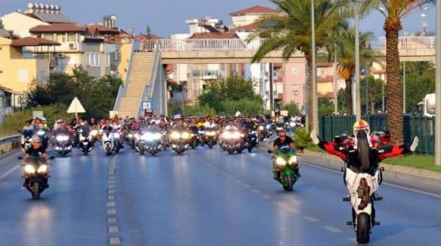 Manavgat&rsquo;Ta 5 Bin Motosikletli Kortej