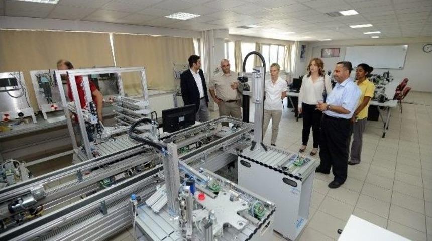 Butgem D&uuml;nyaya Model Oluyor