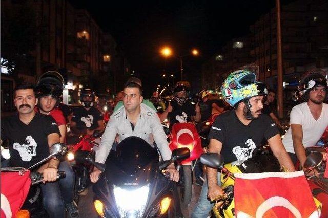 Gaziantep’te Işid Ve Pkk Terör Örgütü Motorla Protesto Edildi