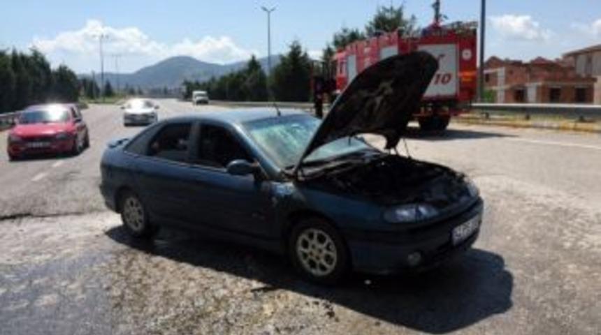 Seyir Halindeki Ara&ccedil;ta Yangın Paniği