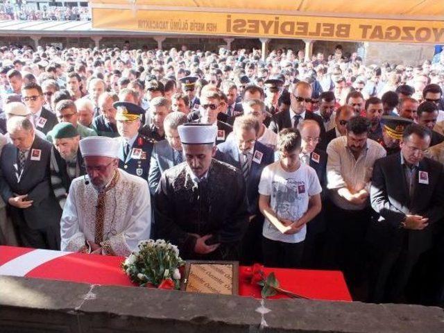 Şehit Uzman Çavuş Mehmet Koçak'ın Baba Ocağında Hüzün (3)