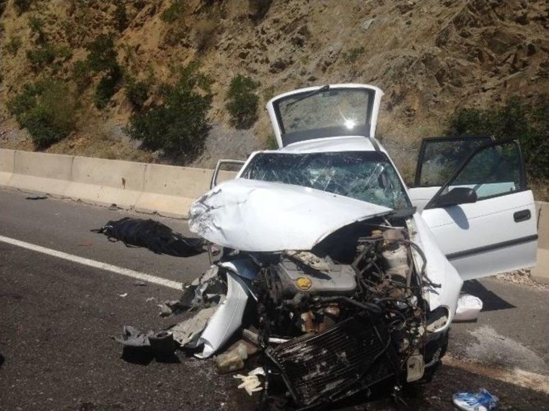 D&uuml;ğ&uuml;n Yolunda Feci Kaza: 1 &Ouml;l&uuml;, 2 Yaralı