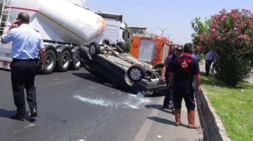 D&uuml;ğ&uuml;n D&ouml;n&uuml;ş&uuml; Kaza: 4 Yaralı