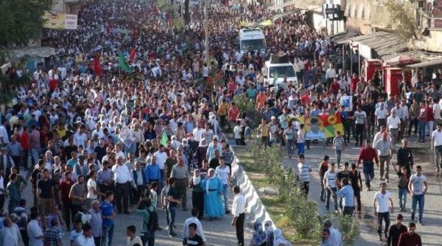 Cizre'de Olaylar Sırasında &Ouml;len Gen&ccedil;, Toprağ Verildi