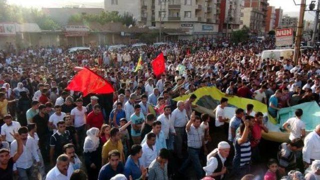 Cizre'de Olaylar Sırasında Ölen Genç, Toprağ Verildi