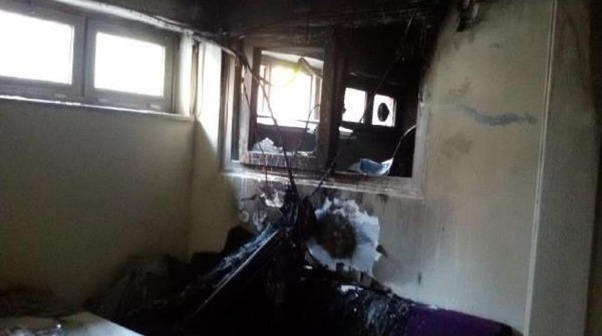 Hastane Laboratuvarında Yangın Korkuttu