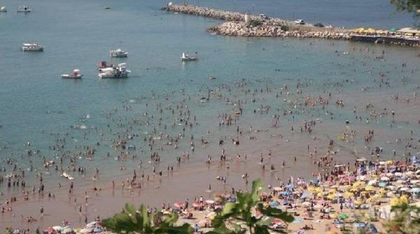 Sıcaktan Bunalanlar Şile Plajlarına Akın Etti