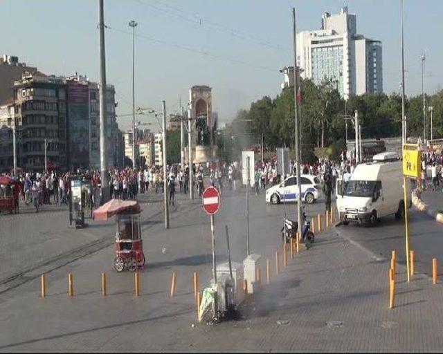 Taksim Meydanı'nda Şüpheli Paket Alarmı