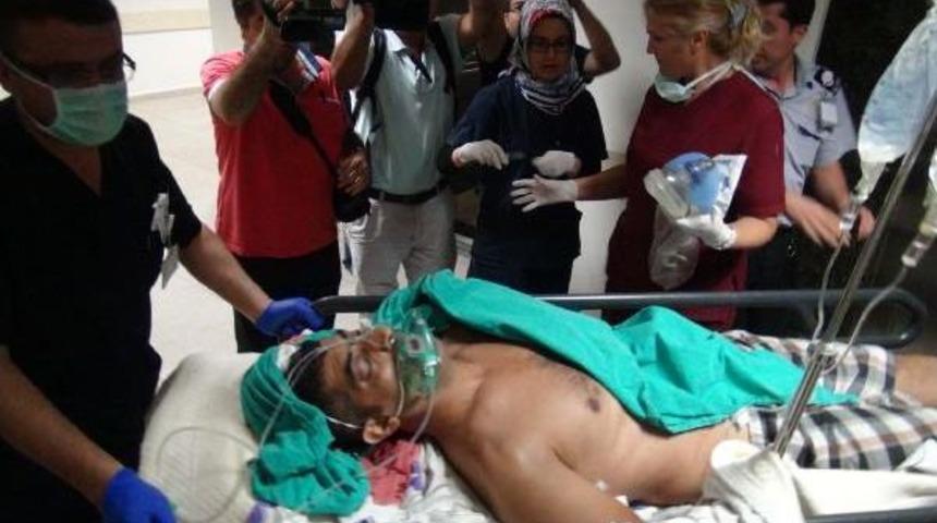 Balkondan Suru&ccedil; Protestosunu Izlerken, Aydınlatma Fişeği &Ouml;ld&uuml;rd&uuml;