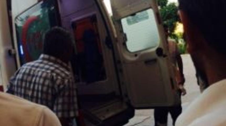 Kızıltepe&rsquo;de Trafik Kazası: 1 &Ouml;l&uuml;, 13 Yaralı