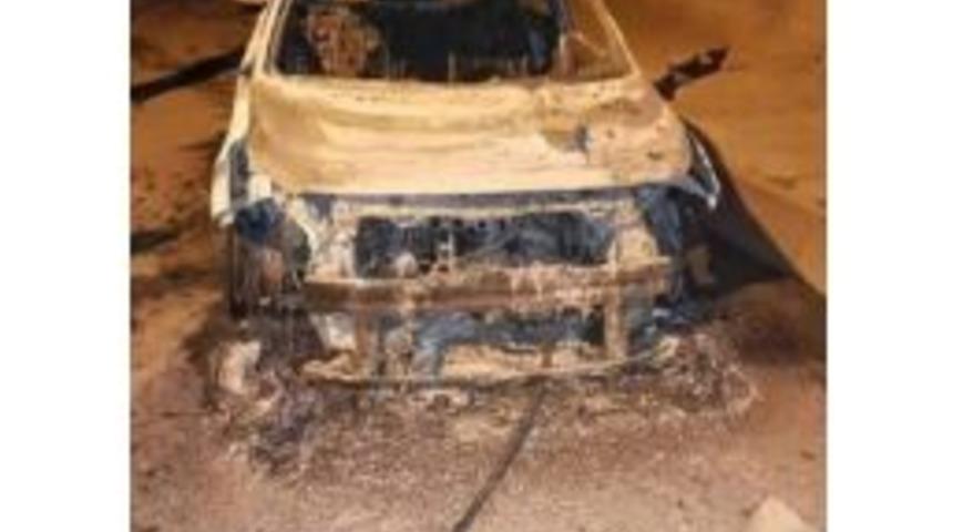 İzinsiz G&ouml;steride Polis Aracına Ateş Edildi