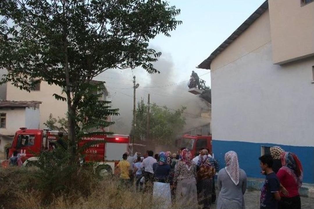 &Ccedil;ocukların Yaktığı Ateş Bir Evi K&uuml;l Etti