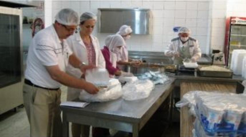 İzmit Belediyesi Acılara Ortak Oluyor