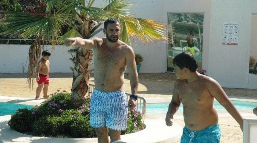 &Uuml;mit Karan&rsquo;dan Arda&rsquo;yı Eleştirenlere Sert Tepki