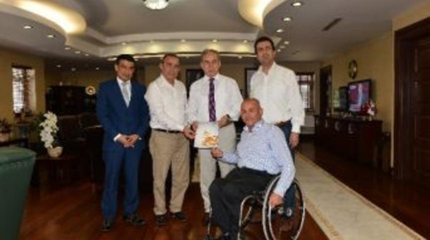 &ldquo;engelsiz Adana&rdquo;ya Vali B&uuml;y&uuml;k&rsquo;ten Destek