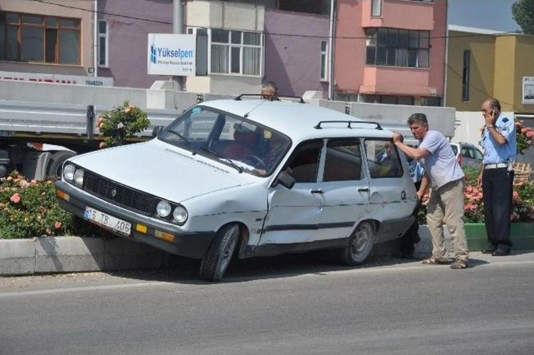 Bursa&rsquo;da 5 Ayrı Kazada 12 Kişi Yaralandı
