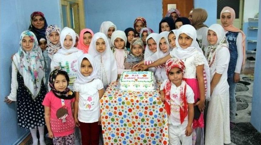 Yaz Kursunda Kur&rsquo;an-ı Kerim&rsquo;i Okumaya &Ouml;ğrendiler