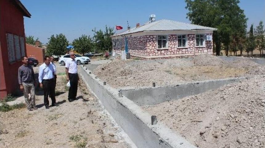 Samsat&rsquo;ın K&ouml;ylerinde &Uuml;&ccedil; Saha Yapılıyor