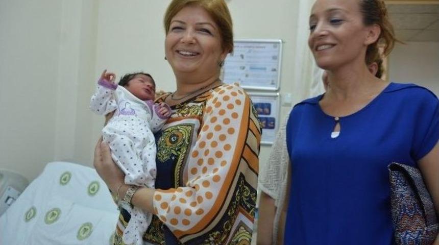 Yunusemre&rsquo;den &lsquo;hoşgeldin Melek&rsquo; Ziyareti