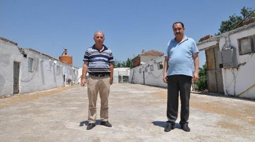 Afet Yardımını Alamayınca &Uuml;retimi Durdurdu