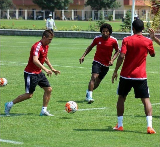 Kayserispor, Hazırlıklarına Ara Vermeden Devam Ediyor