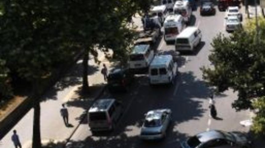 Trabzon&rsquo;da Tatilciler Geldi, Trafik Yoğunluğu Arttı