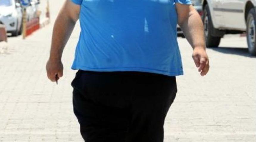 Mide K&uuml;&ccedil;&uuml;ltme Ameliyatı Oldu, 1 Ayda 45 Kilo Zayıfladı