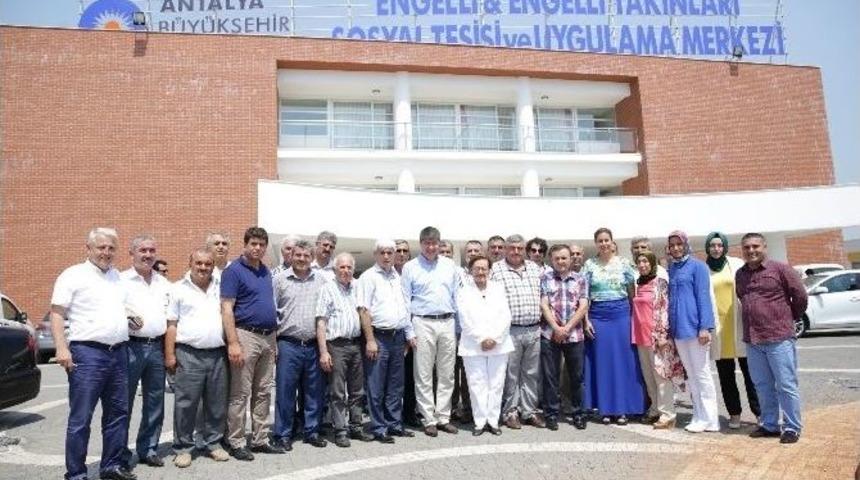 T&uuml;rel Muhtarlara Engelli Rehabilitasyon Merkezi&rsquo;ni Tanıttı