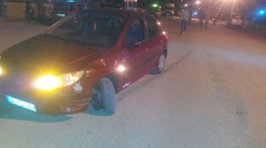 Otomobille Motosiklet &Ccedil;arpıştı: 1 Yaralı