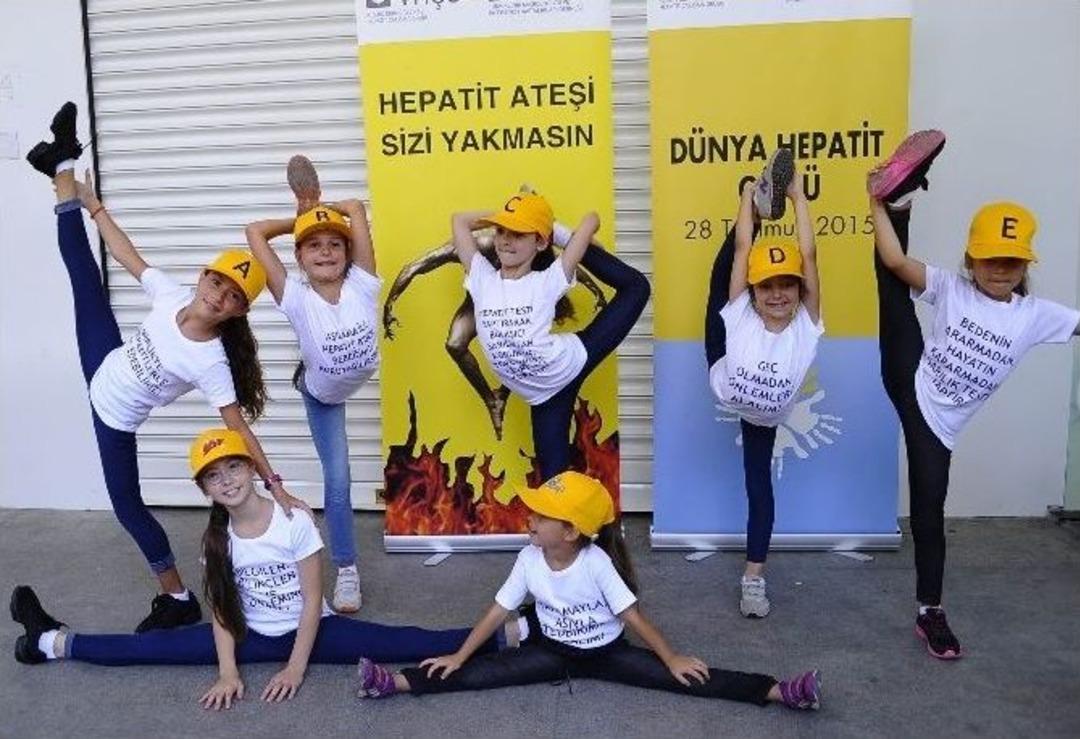 &ldquo;hepatit&rdquo;e Dikkat &Ccedil;ekmek İ&ccedil;in Sokakta Dans Ettiler