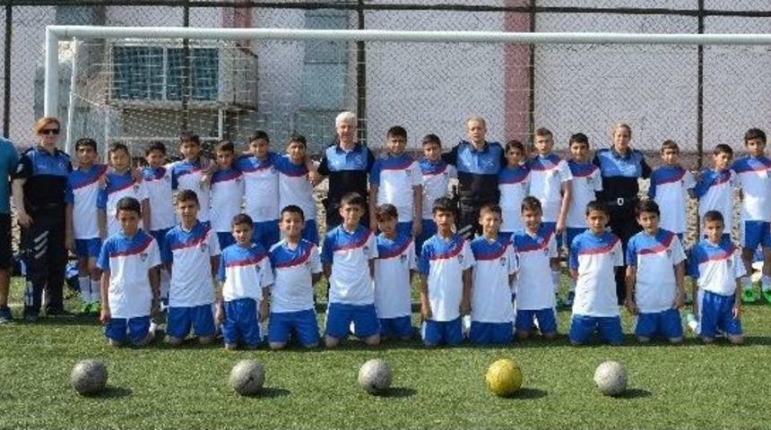 Sporla Su&ccedil;tan Uzak Duracaklar