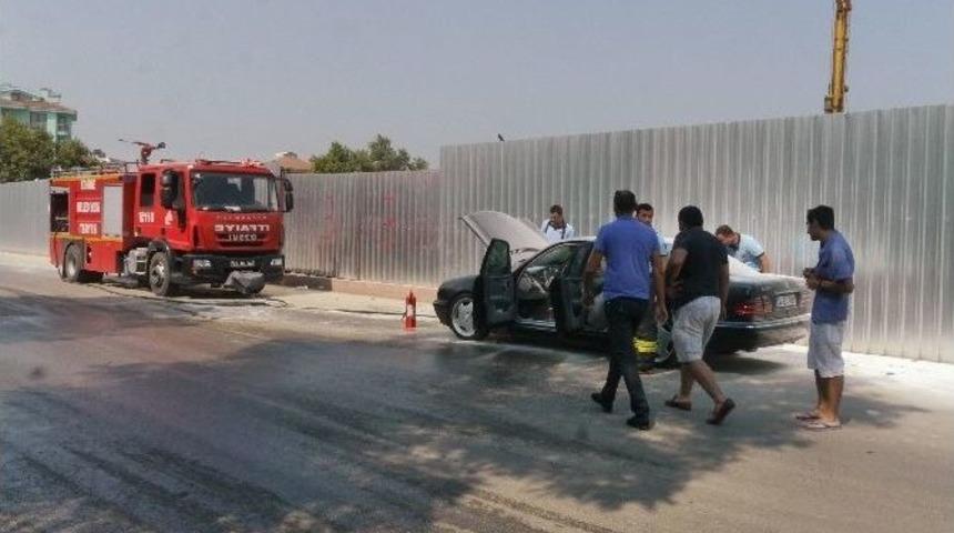 Edirne&rsquo;de Otomobil Seyir Halindeyken Alev Aldı