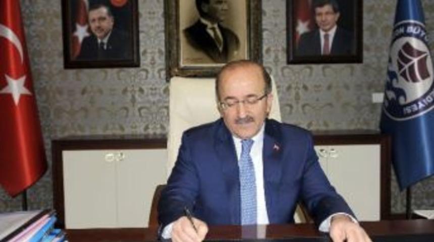 Başkan G&uuml;mr&uuml;k&ccedil;&uuml;oğlu, Ankara&rsquo;daki Temaslarının Olumlu Ge&ccedil;tiğini Belirtti
