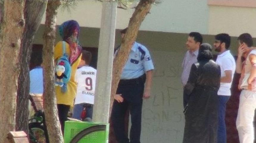 Kara Peçeli Kadın 'canlı Bomba' Korkusu Yaşattı