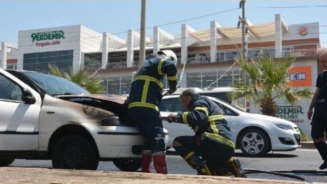 Hareket Halindeki Otomobilde Yangın Çıktı