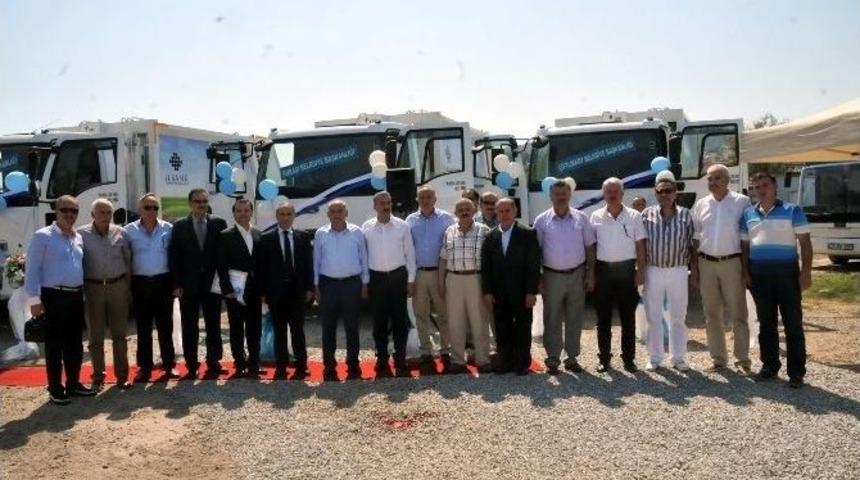 Yalova’da Belediyelere Çöp Kamyonu Dağıtıldı