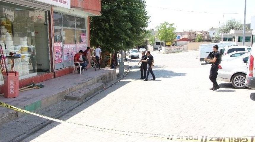 Şırnak Valiliği &Ouml;n&uuml;nde Ş&uuml;pheli Paket Paniği