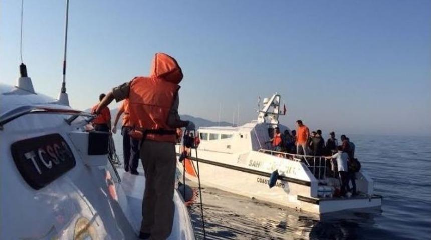 Ege Denizi&rsquo;nde Bin 876 Ka&ccedil;ak G&ouml;&ccedil;men Kurtarıldı