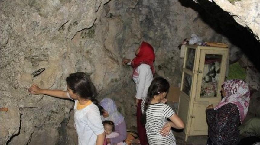 Hakkari&rsquo;de Kutsal Mekanlara Ziyaret