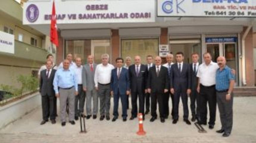 Vali G&uuml;zeloğlu, Gebze Esnaf Ve Sanatkarlar Odasını Ziyaret Etti