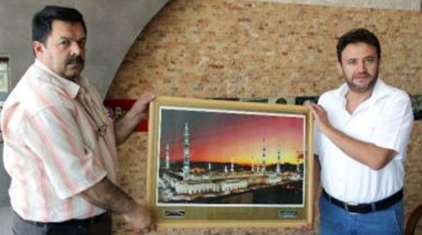 K&uuml;der&rsquo;den Kent Konseyi Başkanı İbrahim Durmaz&rsquo;a &rsquo;birlik Ve Beraberlik&rsquo; &Ouml;d&uuml;l&uuml;